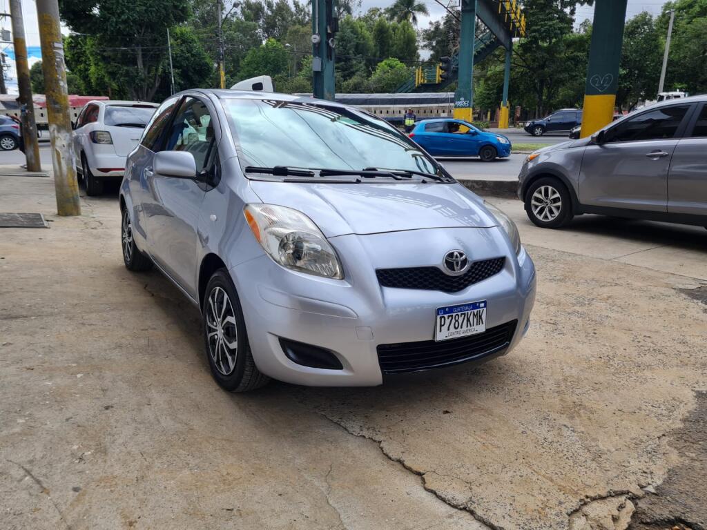 Toyota YARIS 2010