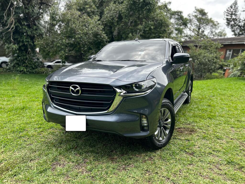 Mazda BT-50 2024