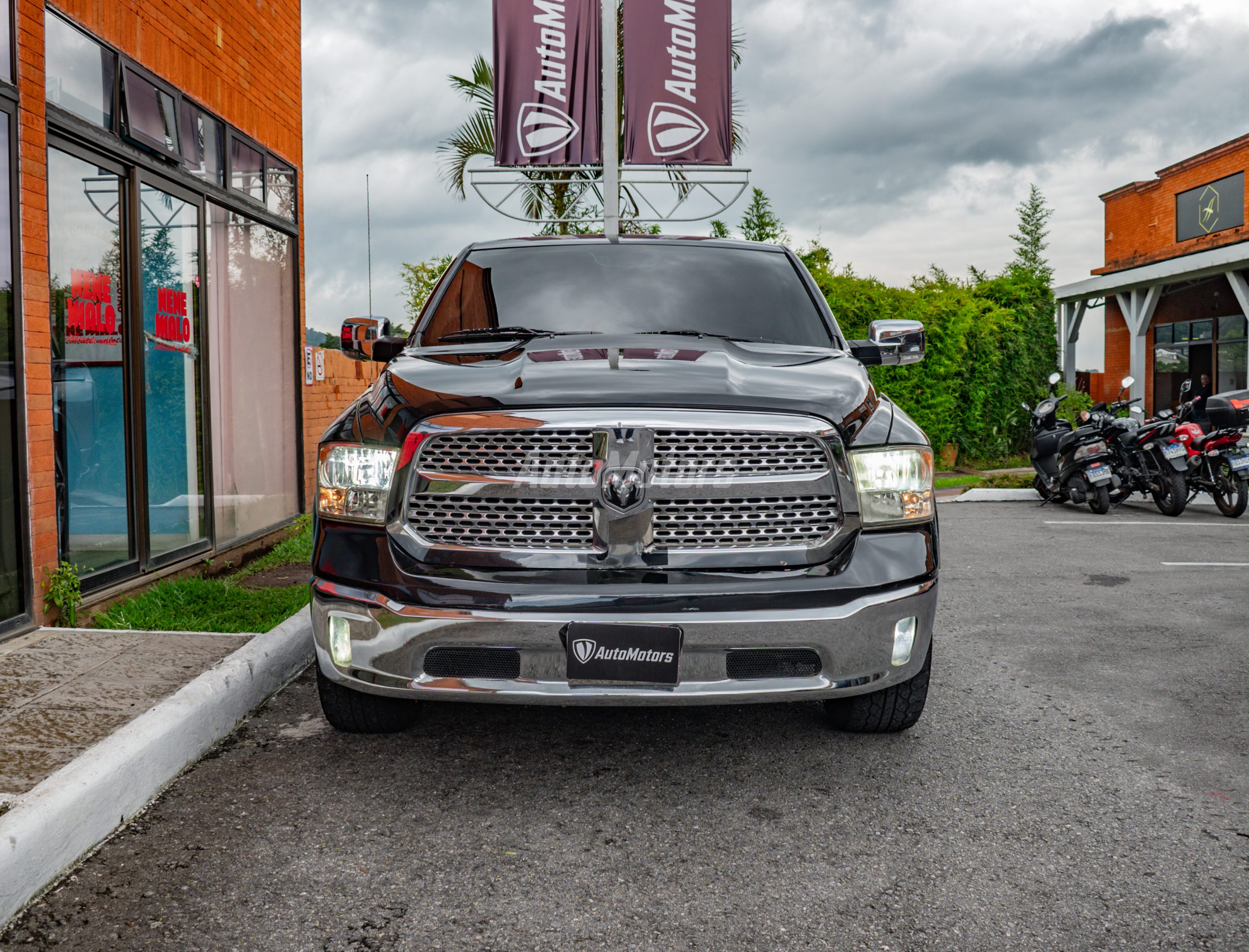 Dodge RAM 1500 2016