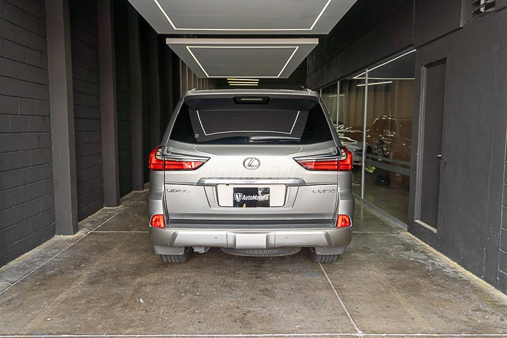 Lexus LX 2022