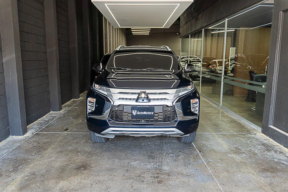 Mitsubishi MONTERO 2021