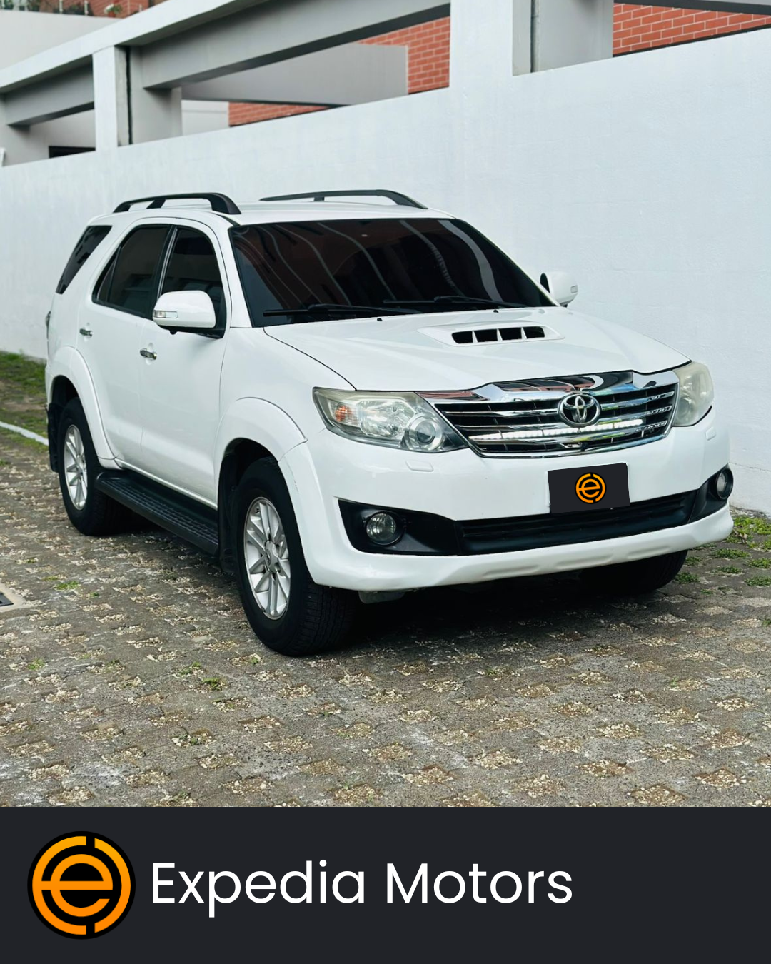 Toyota FORTUNER 2014
