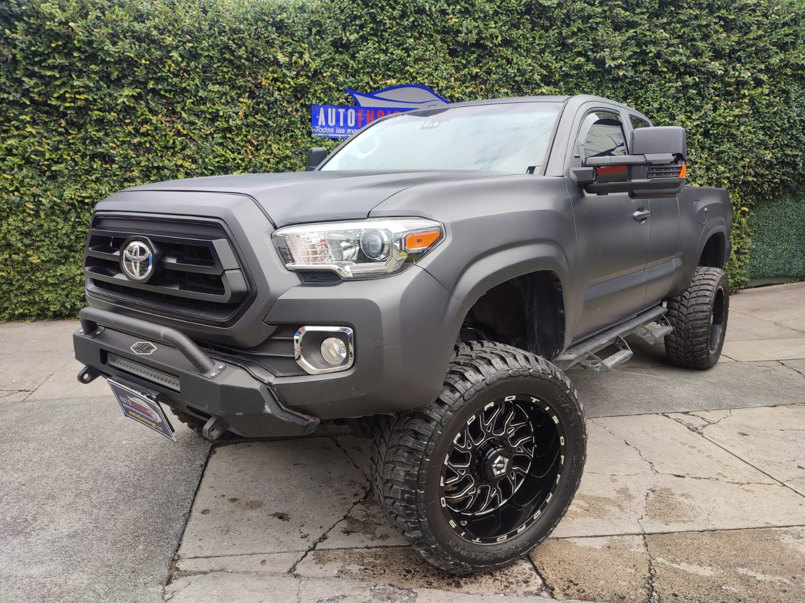 Toyota TACOMA 2020
